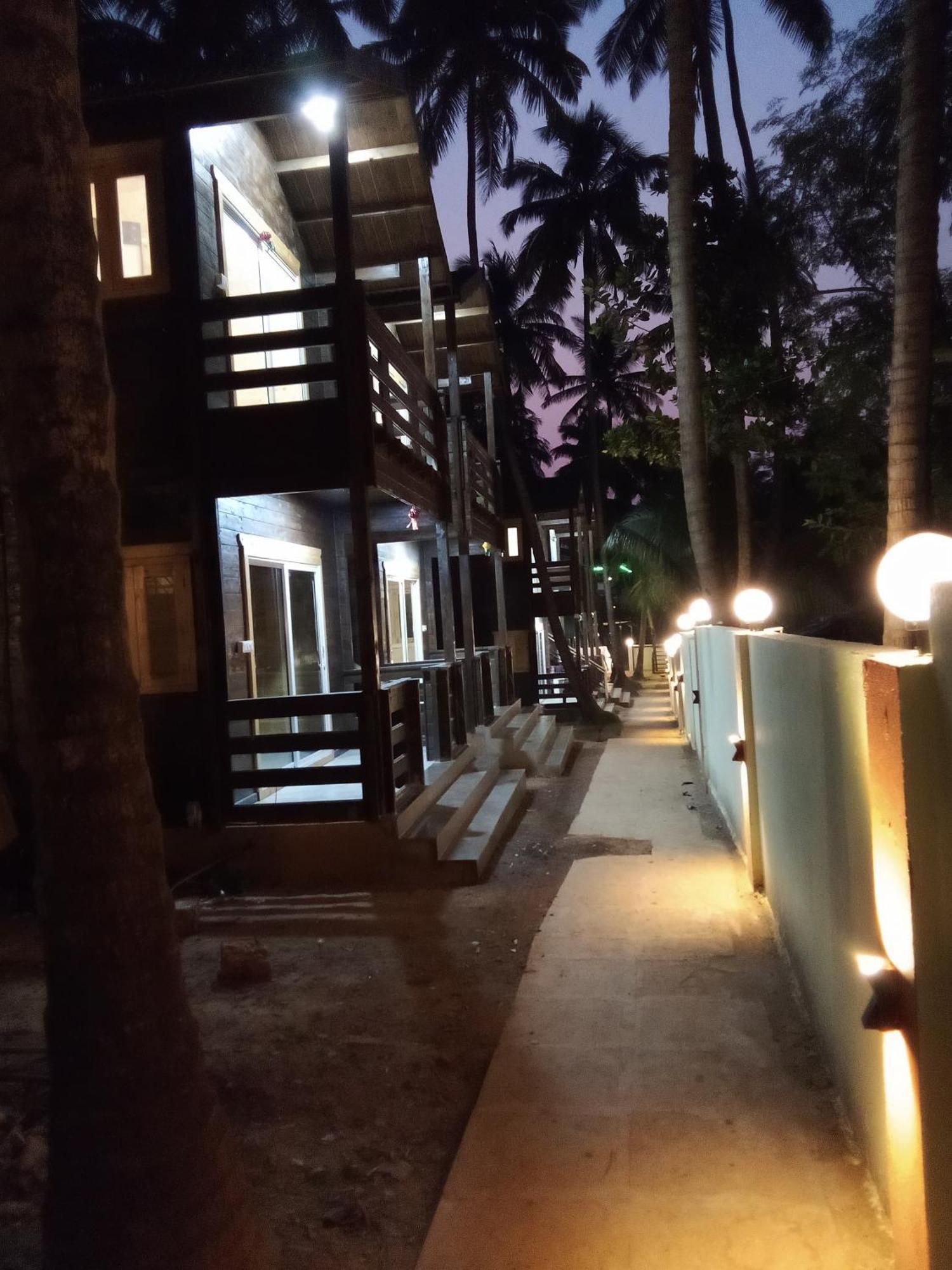 The Cool Huts Ashvem Beach