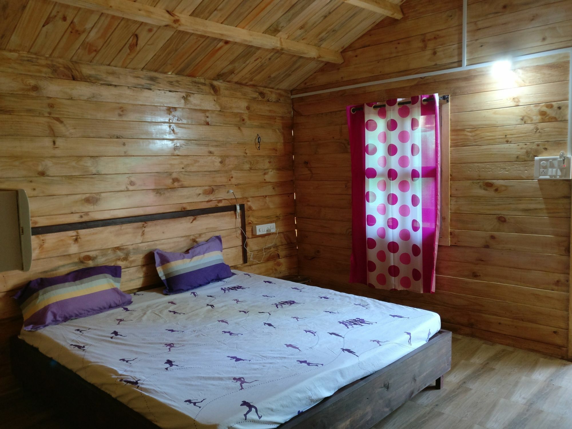 The Cool Huts Hotel 2*